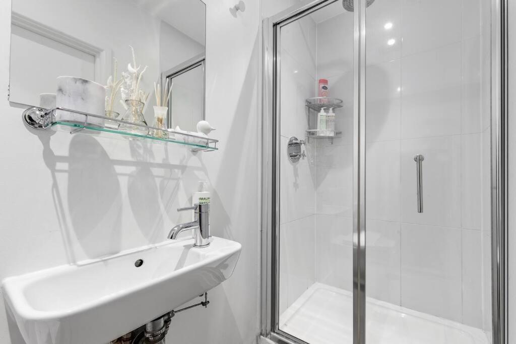 Stylish Sleep6 Flat At Iconic Piccadilly Circusvr6 Apartment London Exterior photo